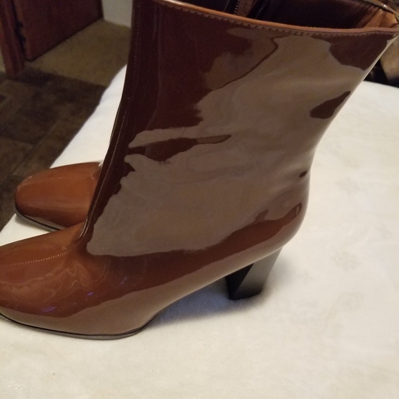 Bamboo over the ankle Boots - Picture 2 of 5
